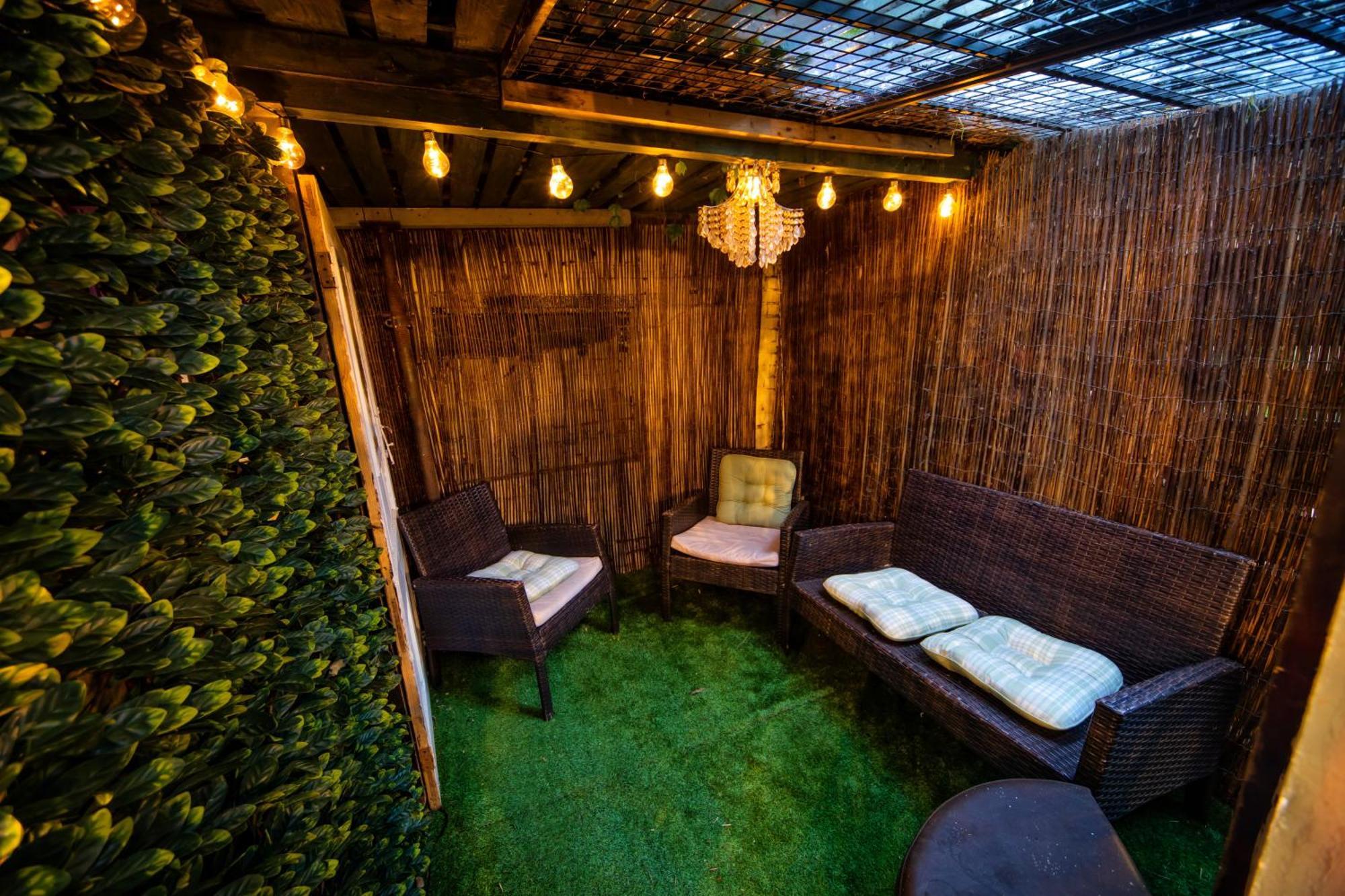 Апартаменты The Secret Garden Newark-on-Trent  Экстерьер фото