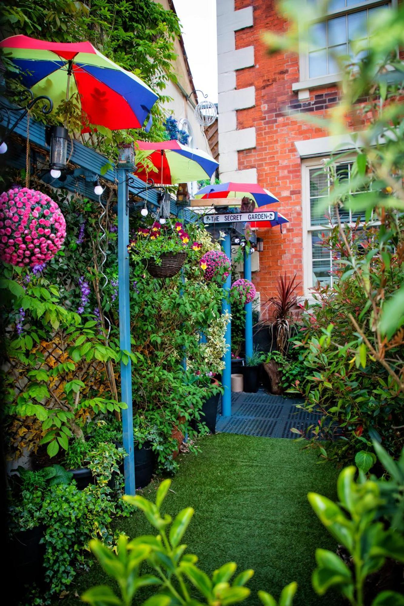 Апартаменты The Secret Garden Newark-on-Trent  Экстерьер фото